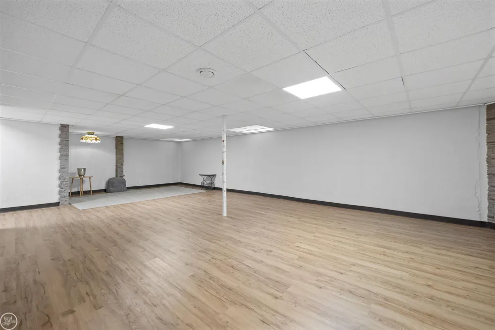 22800 Amber River Drive Macomb Township, MI 48042