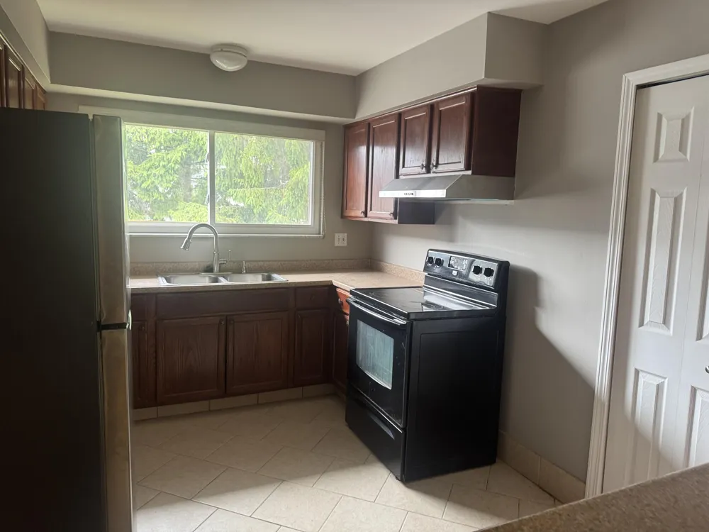 4859 Mansfield Avenue #8H Royal Oak City, MI 48073