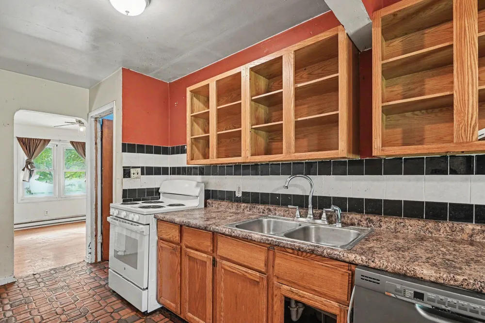 5 Randolph Street Bangor City, MI 49013