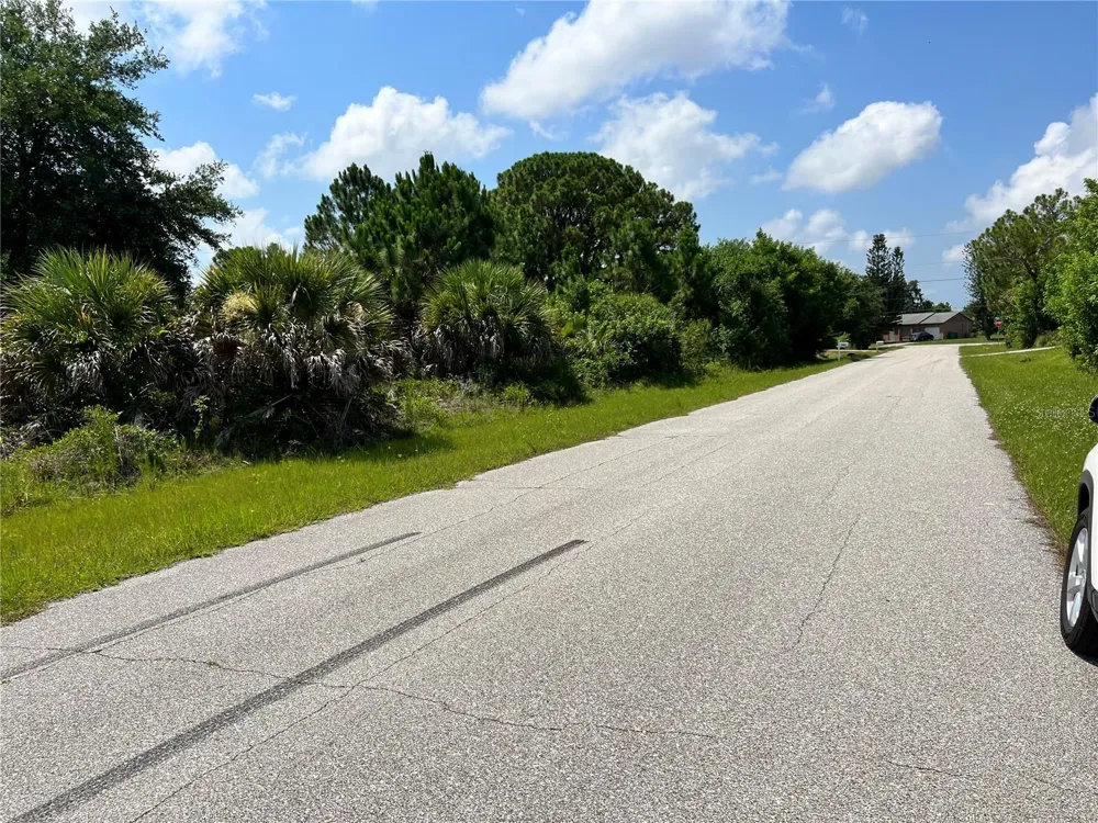 7020 HAWKSBURY STREET Englewood, FL 34224
