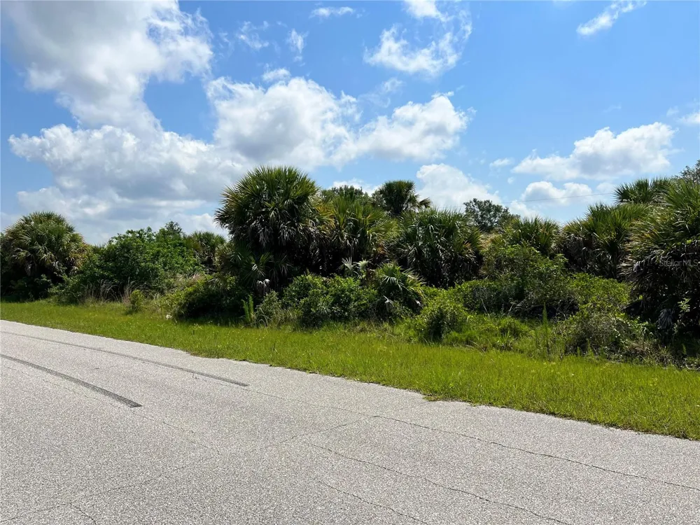 7020 HAWKSBURY STREET Englewood, FL 34224