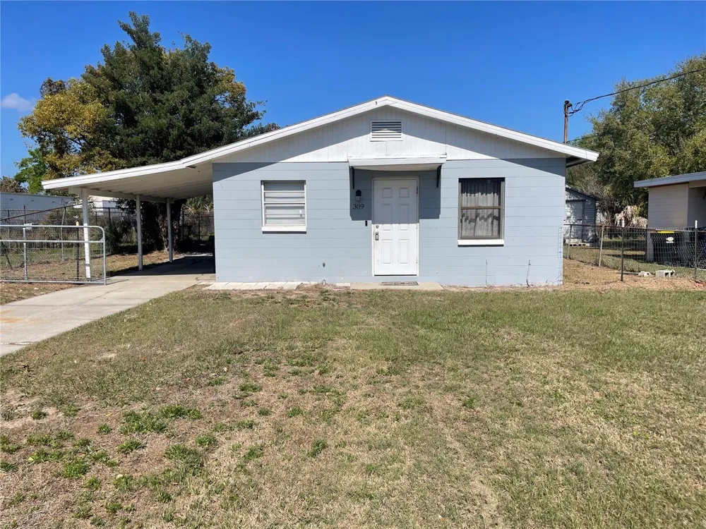 309 CENTER STREET Auburndale, FL 33823