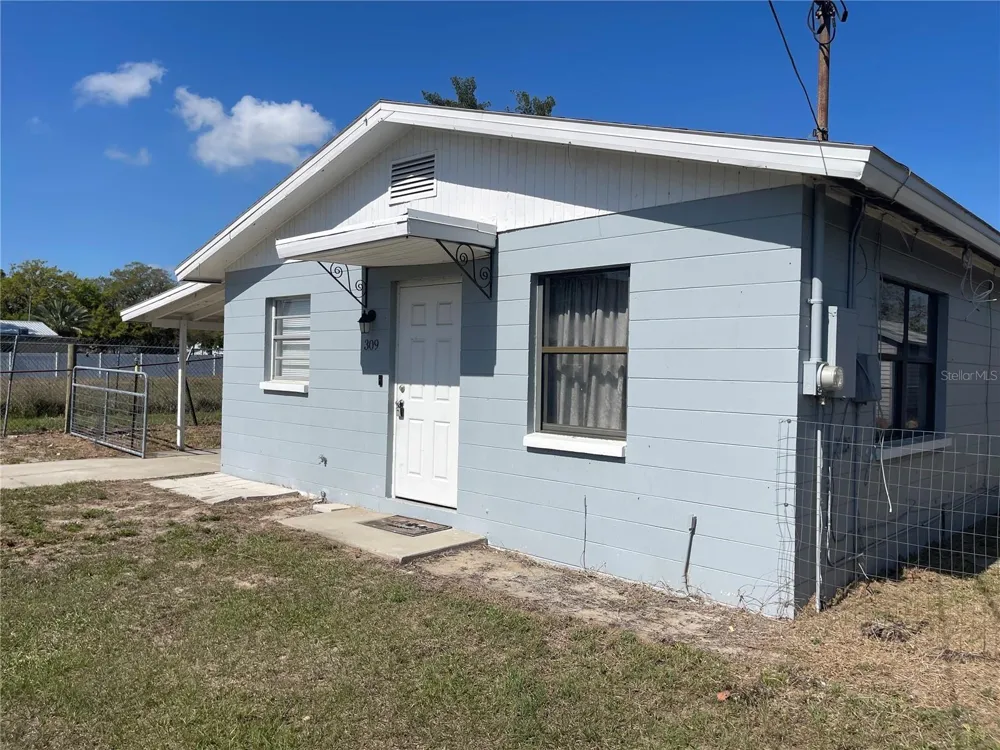 309 CENTER STREET Auburndale, FL 33823