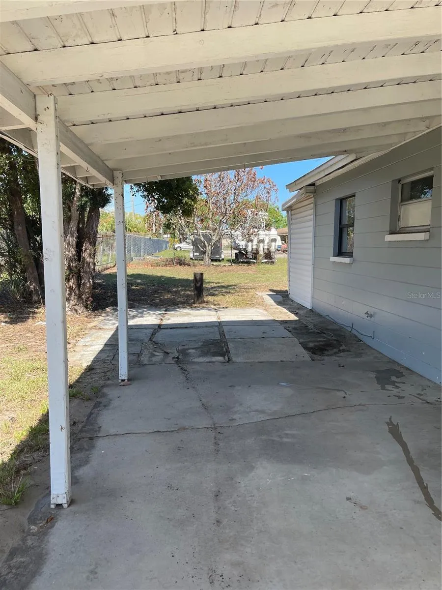 309 CENTER STREET Auburndale, FL 33823