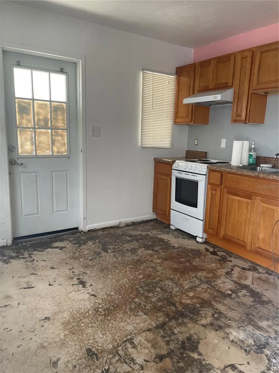 309 CENTER STREET Auburndale, FL 33823