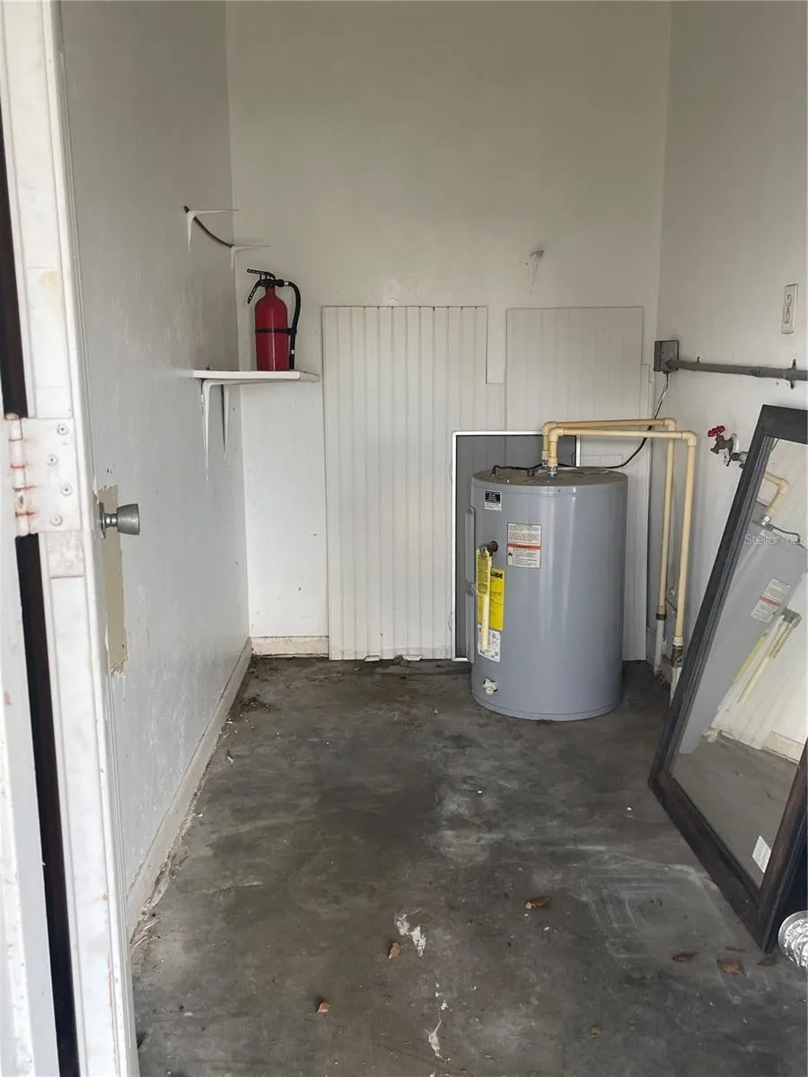 309 CENTER STREET Auburndale, FL 33823
