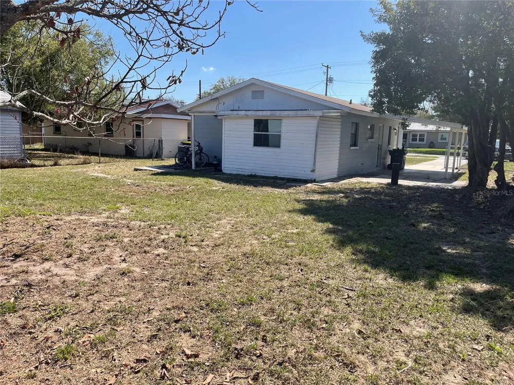 309 CENTER STREET Auburndale, FL 33823