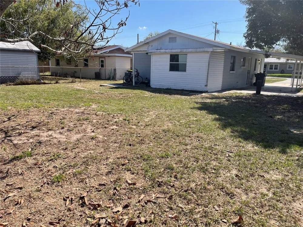 309 CENTER STREET Auburndale, FL 33823