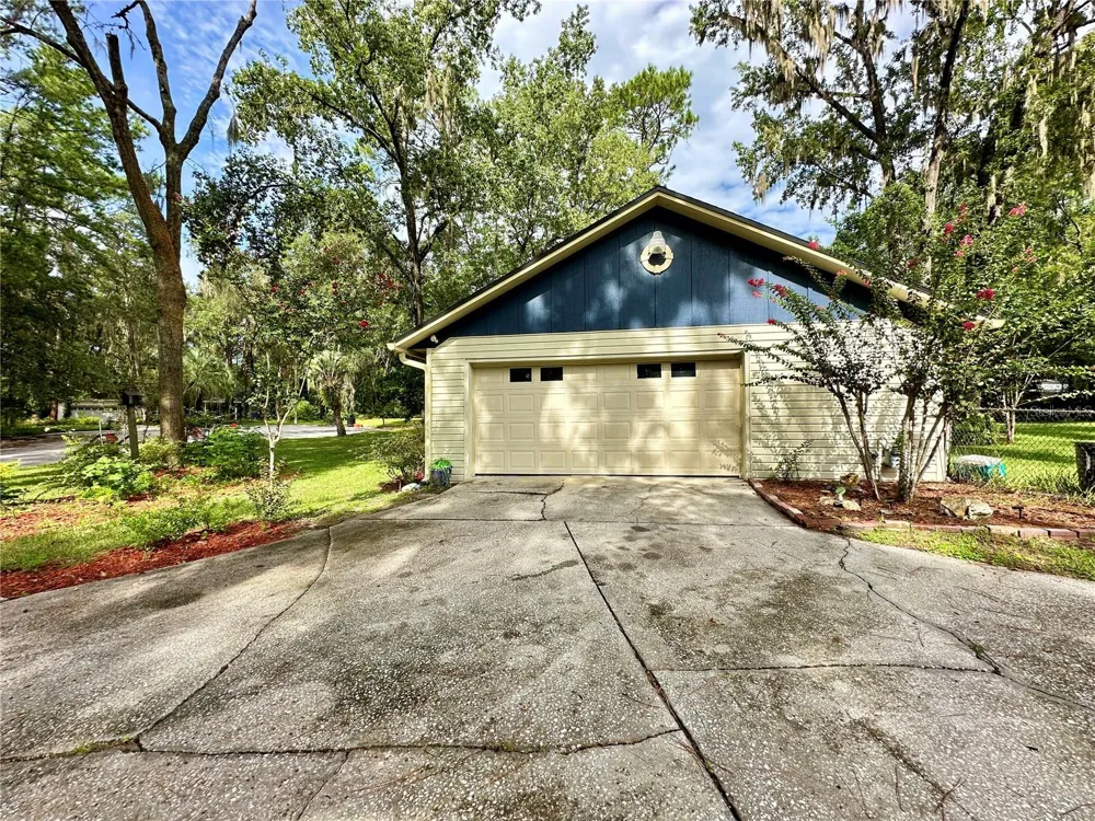 8614 SW 1ST AVENUE Gainesville, FL 32607