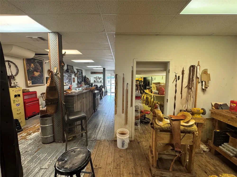 201 E Crockett Street Gordon, TX 76066