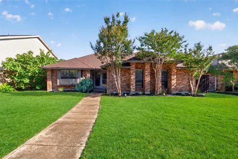 9107 Sweetwater Drive
