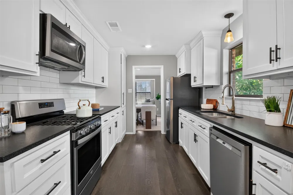 9107 Sweetwater Drive Dallas, TX 75228