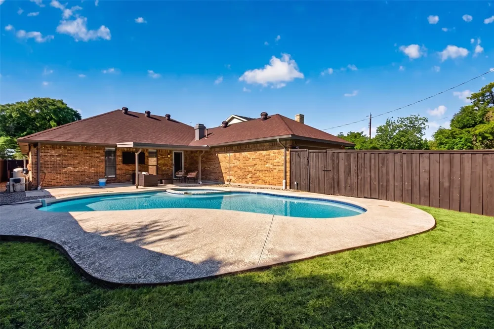9107 Sweetwater Drive Dallas, TX 75228