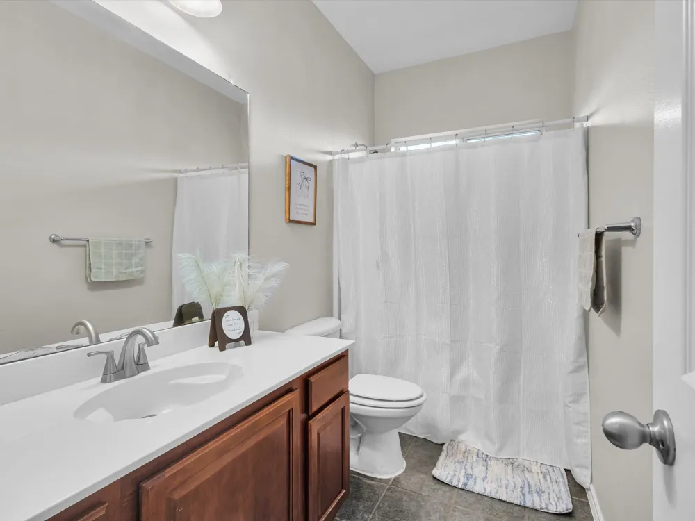 205 King George Road Ponder, TX 76259