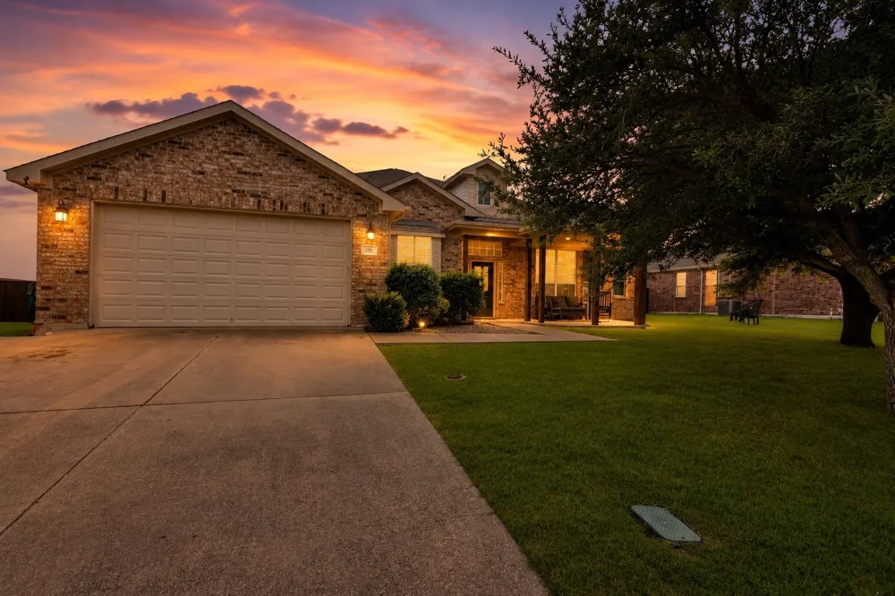 205 King George Road Ponder, TX 76259