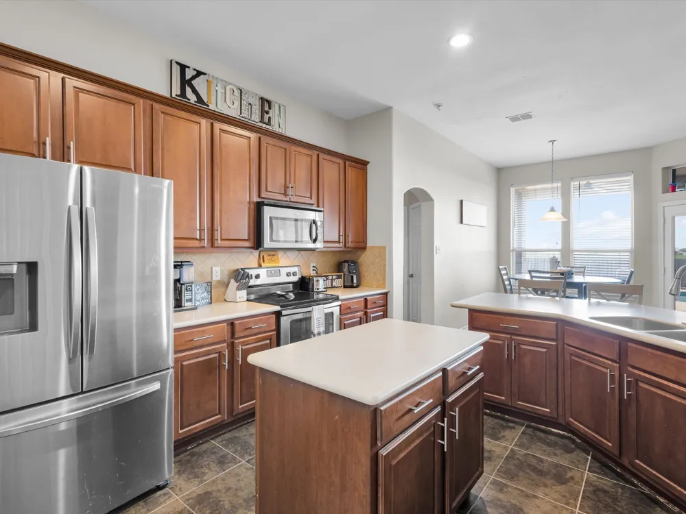 205 King George Road Ponder, TX 76259