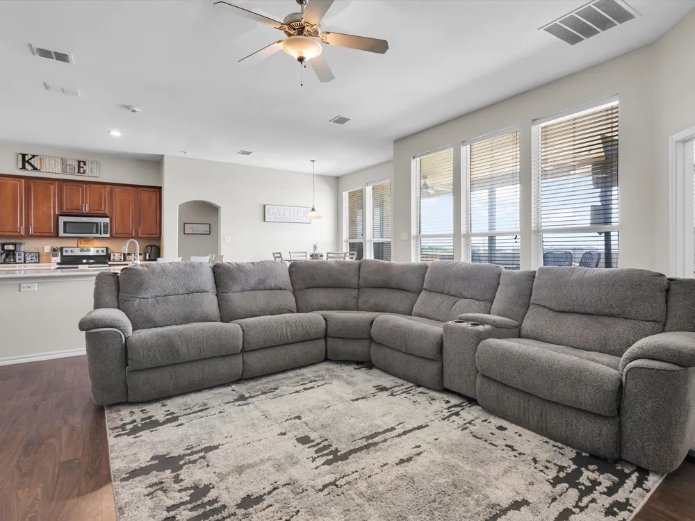 205 King George Road Ponder, TX 76259