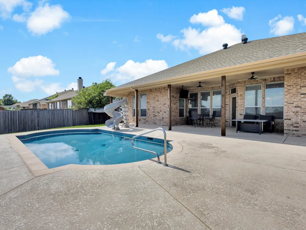 205 King George Road Ponder, TX 76259