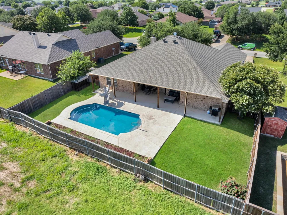 205 King George Road Ponder, TX 76259
