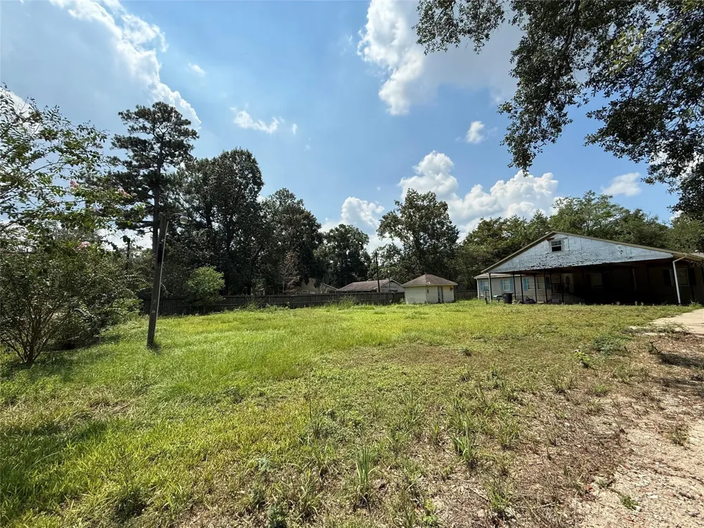 16550 Oakwood Drive Splendora, TX 77372