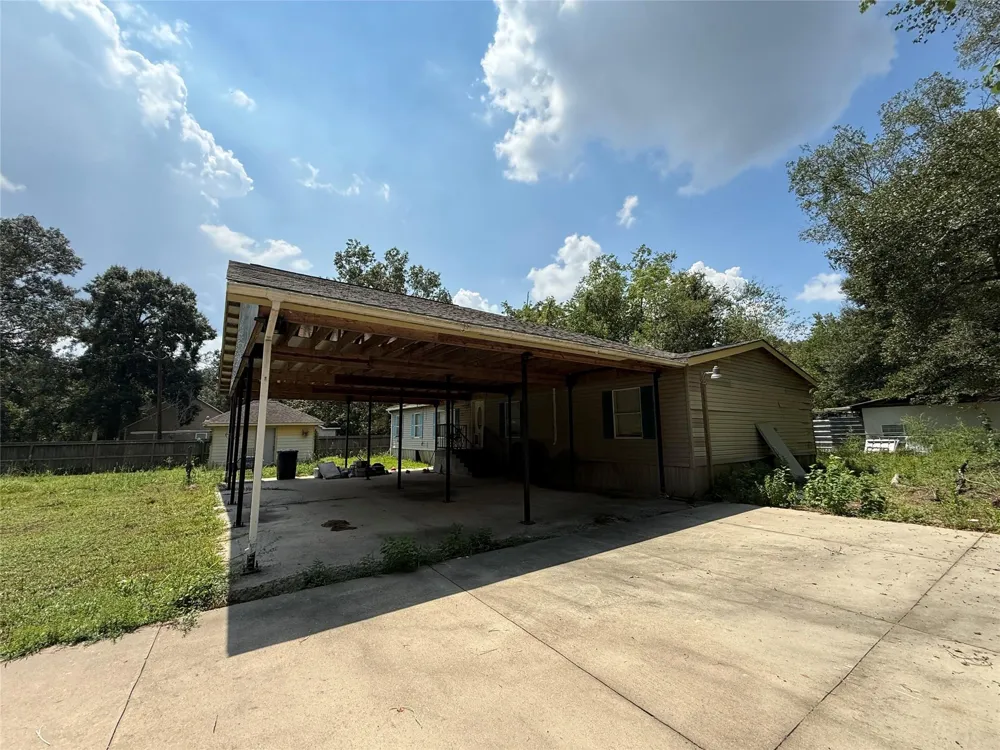 16550 Oakwood Drive Splendora, TX 77372