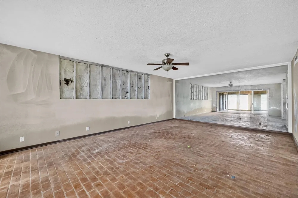 2106 New Mexico Street Baytown, TX 77520
