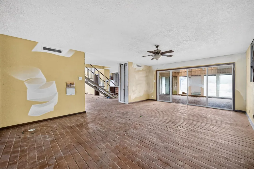 2106 New Mexico Street Baytown, TX 77520