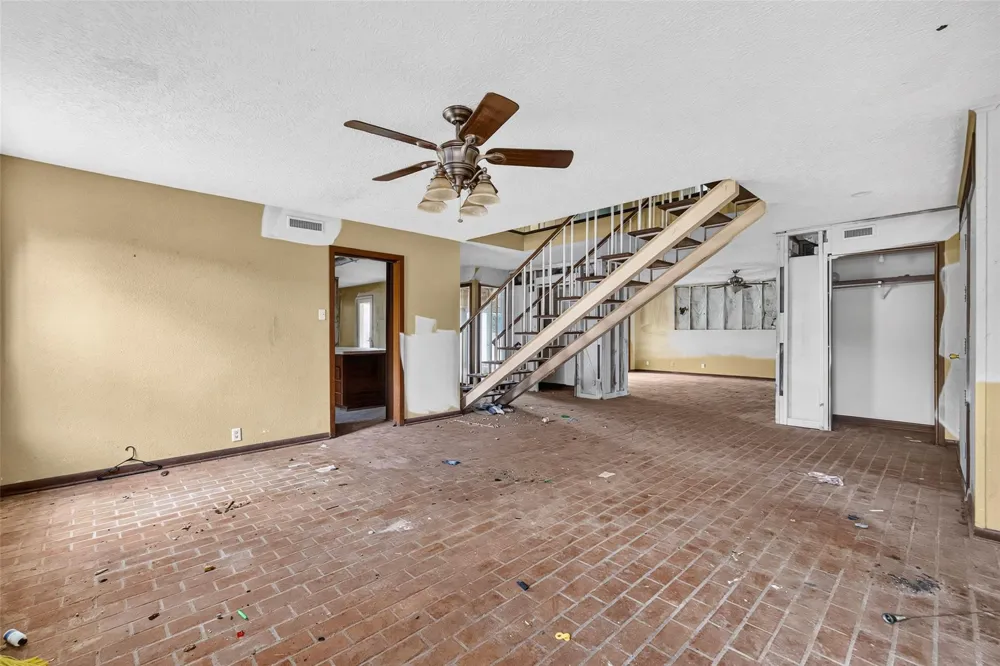 2106 New Mexico Street Baytown, TX 77520