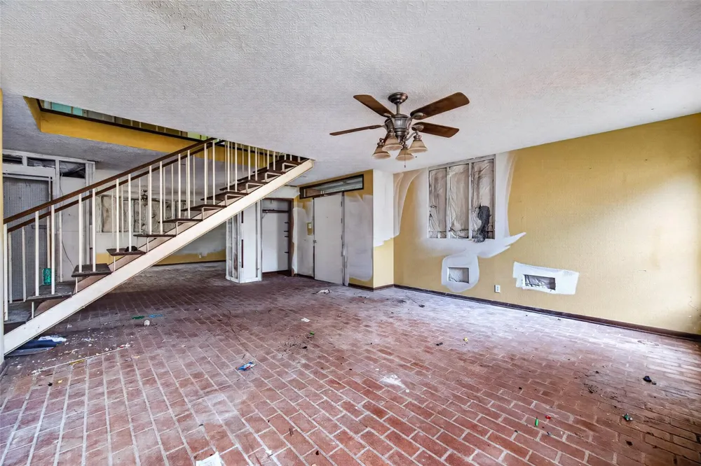 2106 New Mexico Street Baytown, TX 77520