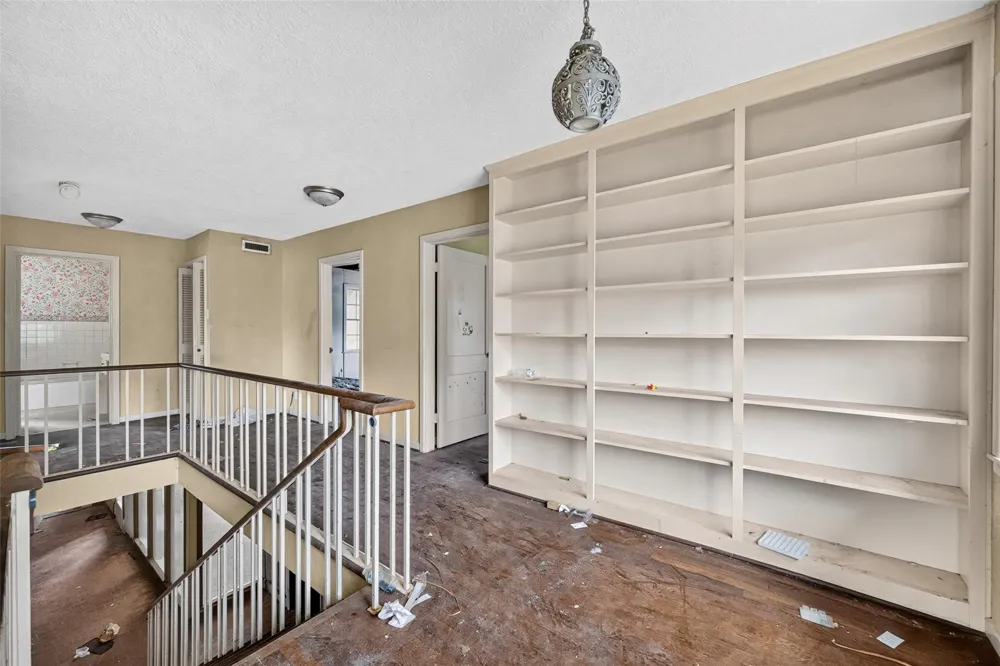 2106 New Mexico Street Baytown, TX 77520