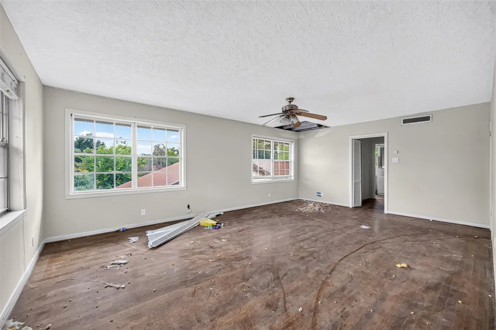 2106 New Mexico Street Baytown, TX 77520