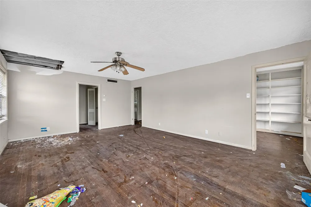2106 New Mexico Street Baytown, TX 77520