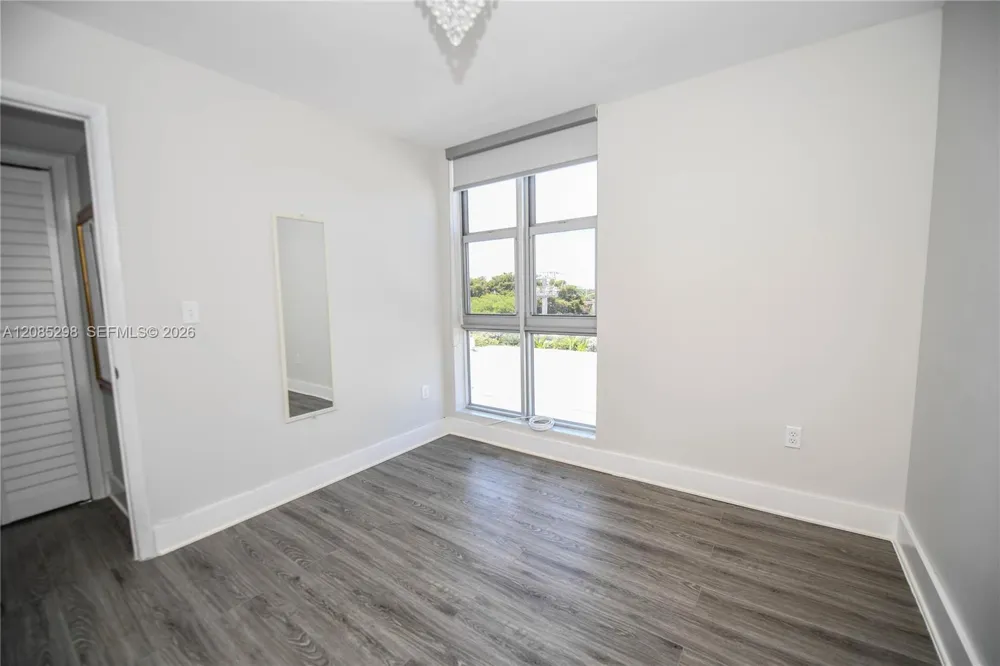 8305 Crespi Blvd #4D Miami Beach, FL 33141
