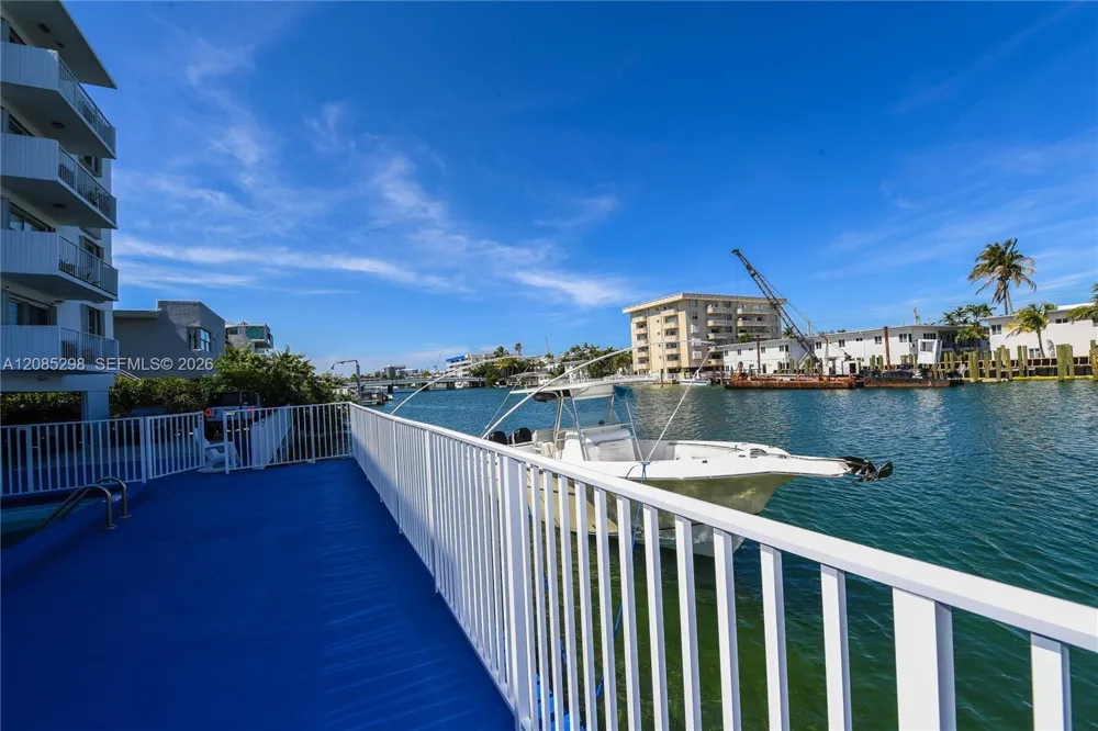 8305 Crespi Blvd #4D Miami Beach, FL 33141