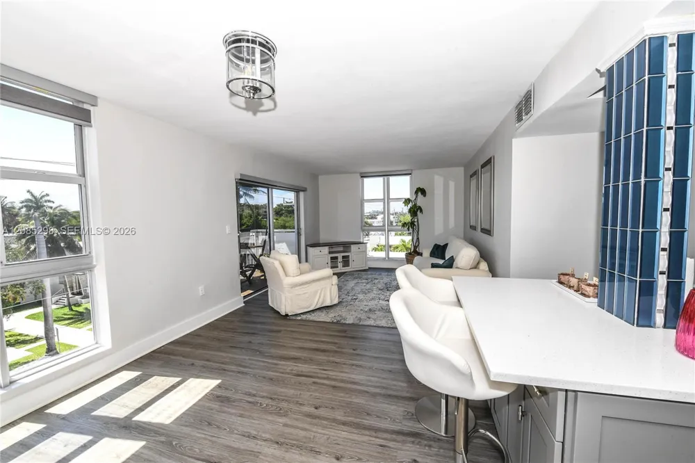 8305 Crespi Blvd #4D Miami Beach, FL 33141