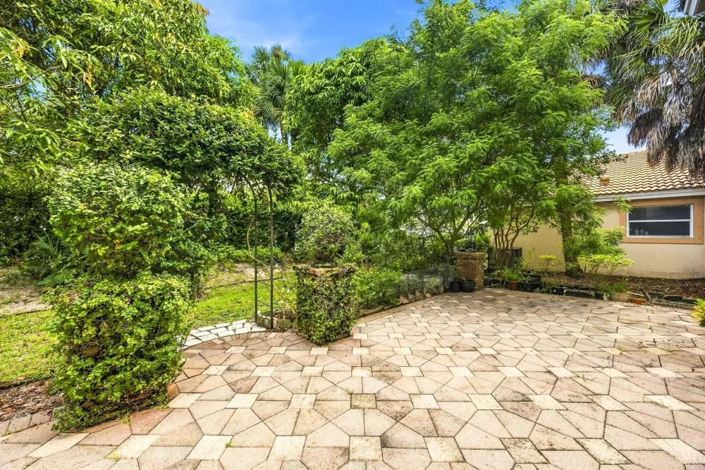 4151 NW 62nd Drive Coconut Creek, FL 33073