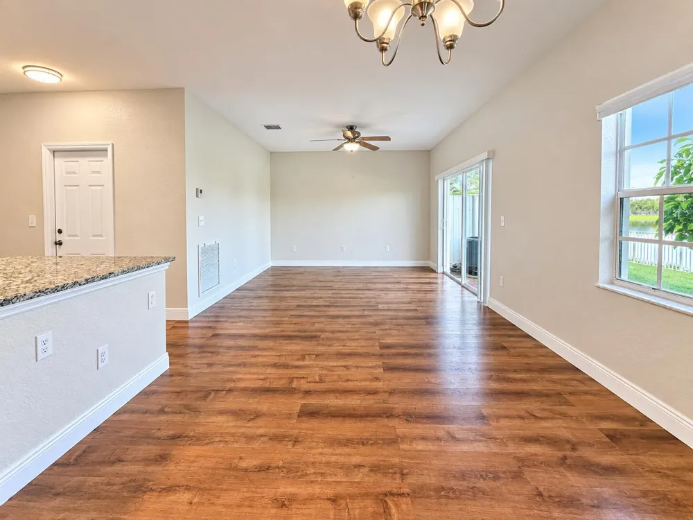4114 EMERALD Vista Lake Worth, FL 33461