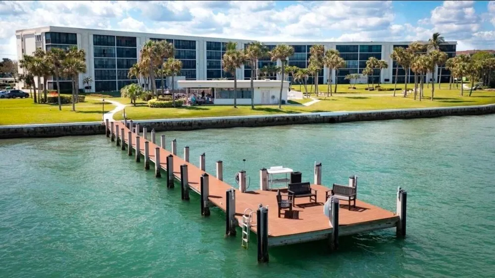 200 INTRACOASTAL #301 Jupiter, FL 33469