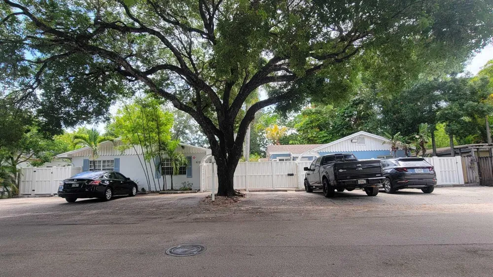 618 SW 14th Terrace #1 Fort Lauderdale, FL 33312