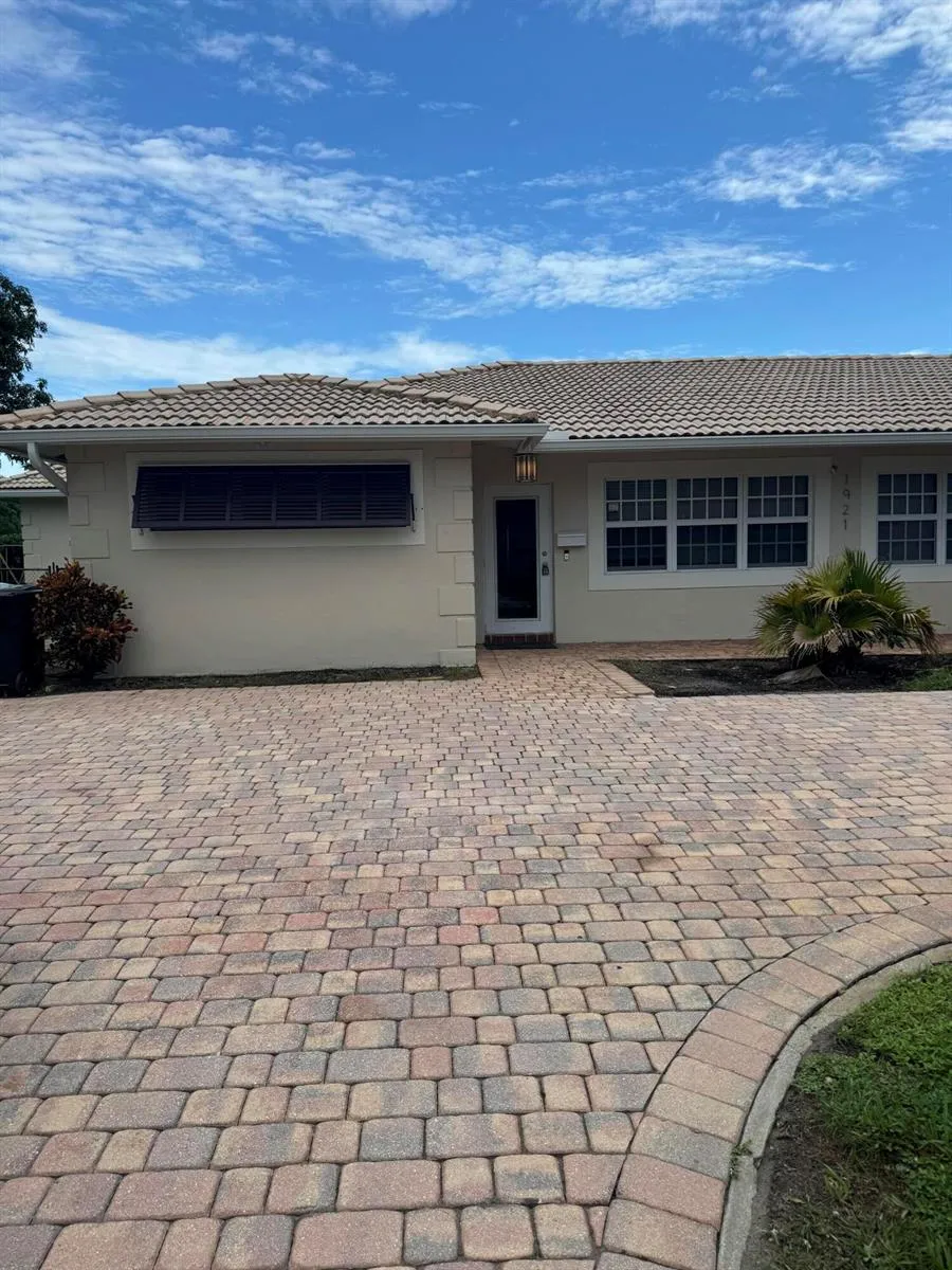 1921 NE 29TH STREET Lighthouse Point, FL 33064