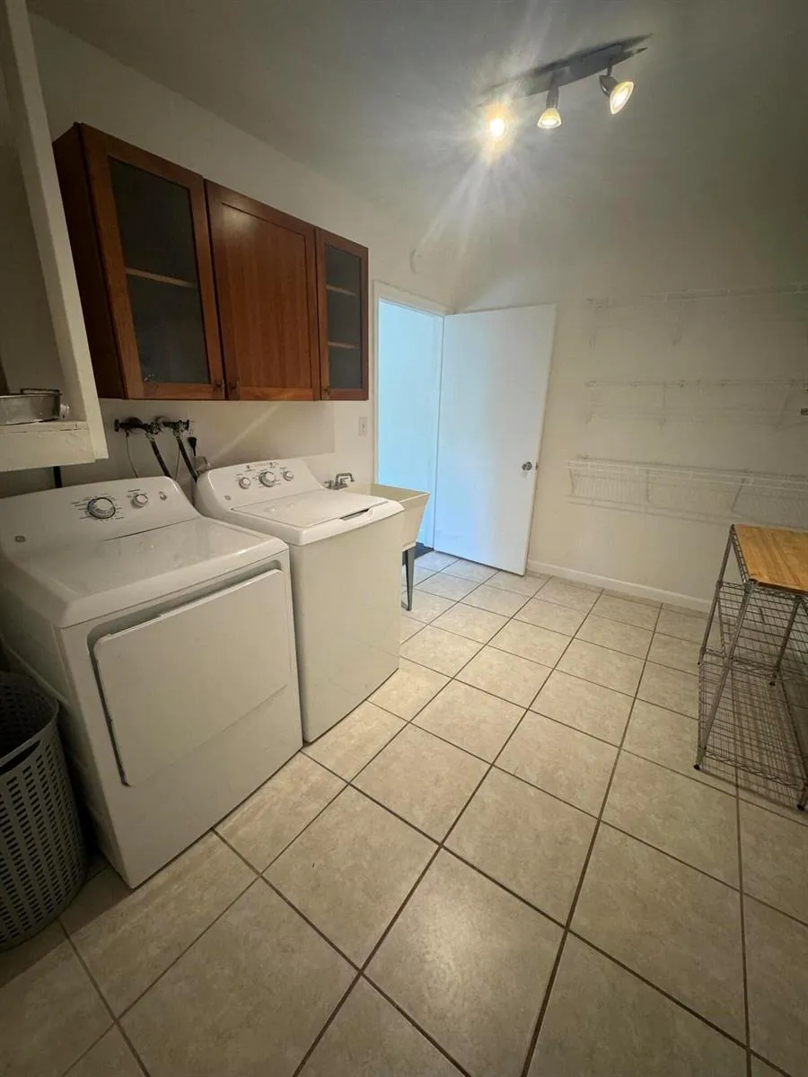 1921 NE 29TH STREET Lighthouse Point, FL 33064