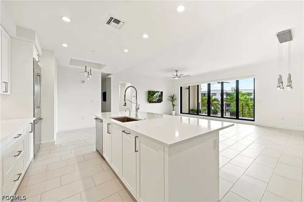 Central Avenue #448 Naples, FL 34102