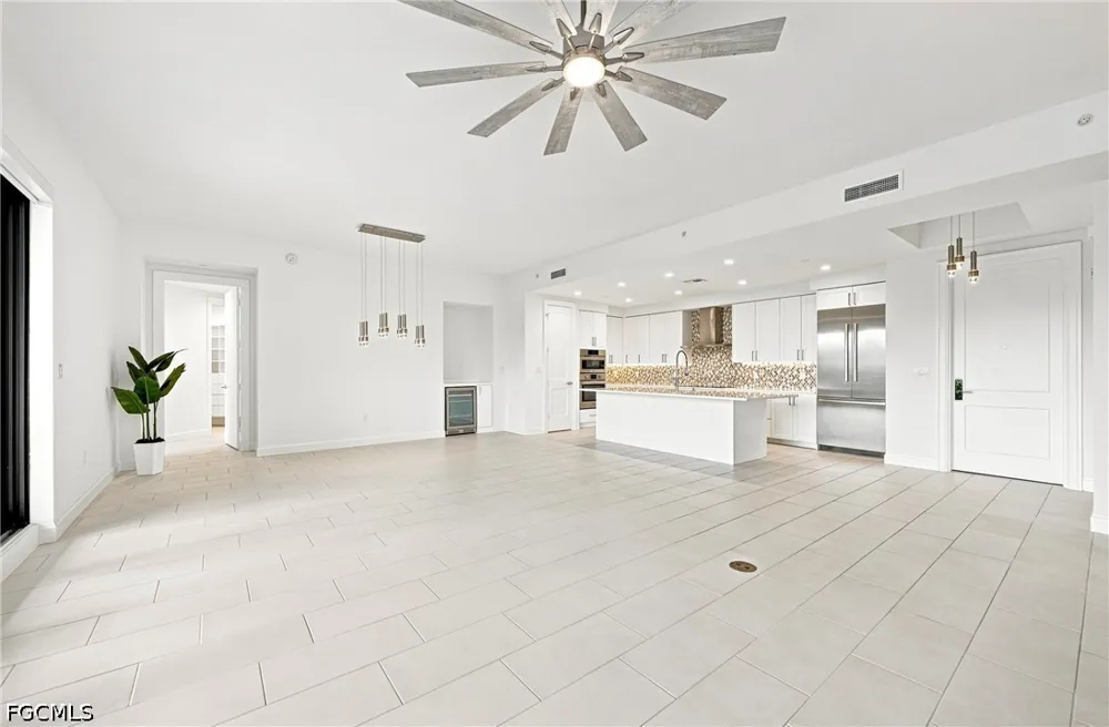 Central Avenue #448 Naples, FL 34102