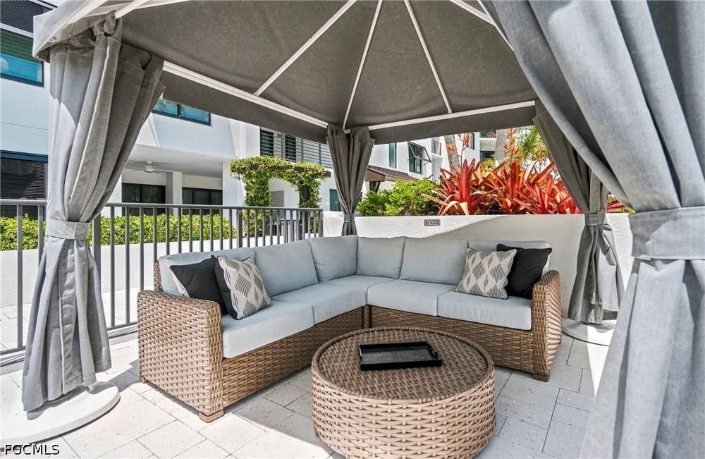 Central Avenue #448 Naples, FL 34102