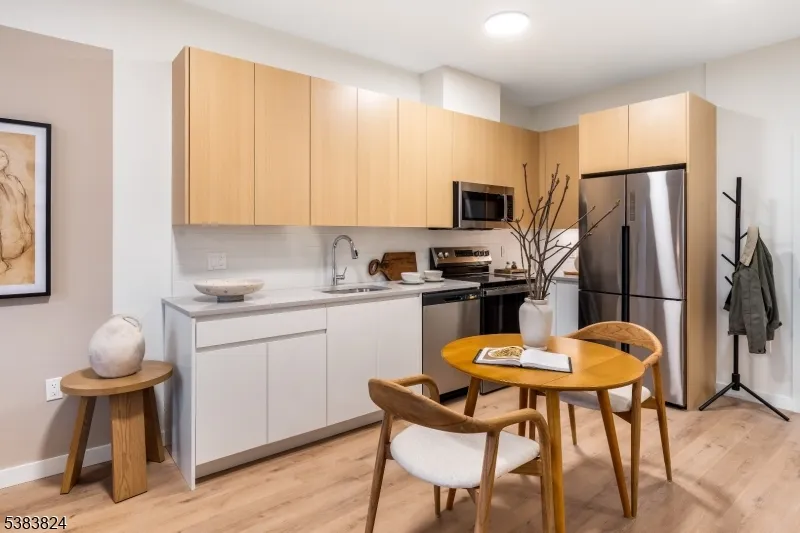 431 Dr Mlk Jr Blvd #309 Unit 309 East Orange City, NJ 07018