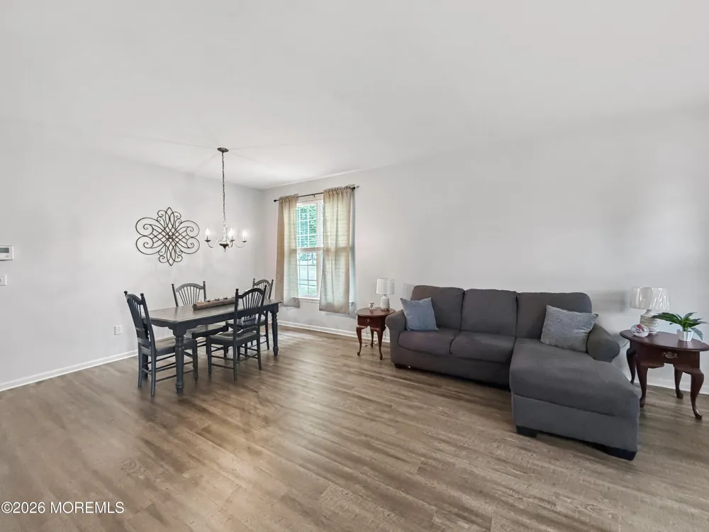 2 Warwick Court Barnegat, NJ 08005