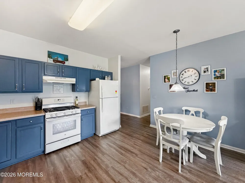 2 Warwick Court Barnegat, NJ 08005