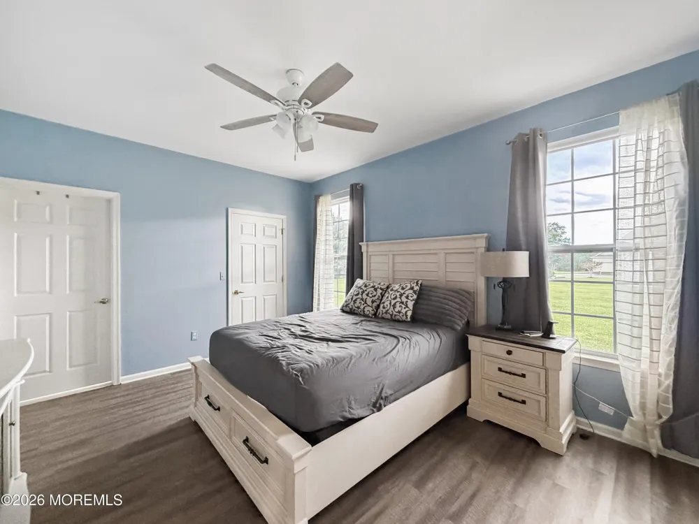 2 Warwick Court Barnegat, NJ 08005
