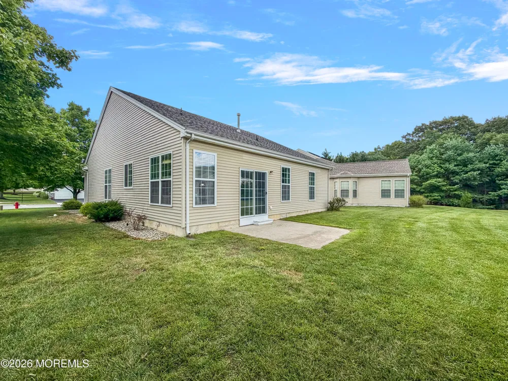 2 Warwick Court Barnegat, NJ 08005