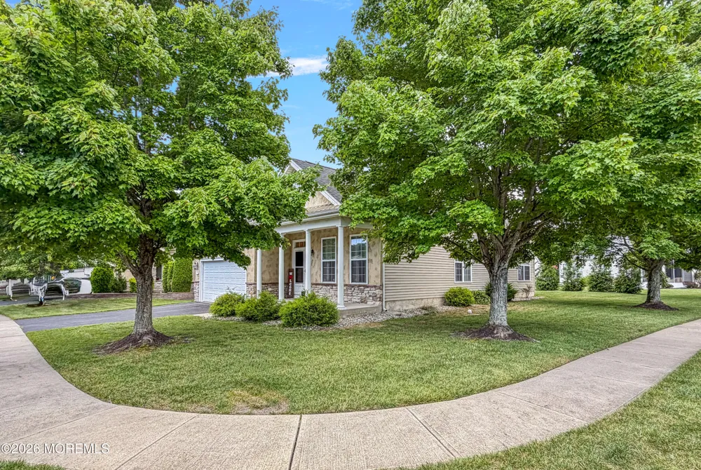 2 Warwick Court Barnegat, NJ 08005